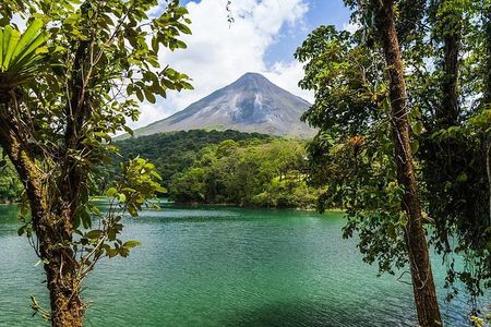 3 Days - 2 Nights: Arenal Volcano & Monteverde Adventure from San Jose