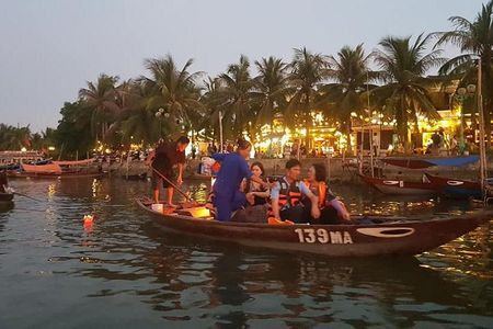 Hoi An Ancient Town -Walking Tour,Lantern Boat Ride, Night Market