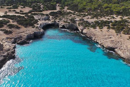 Luxury Eden 18 Private Self-drive boat hire to Blue Lagoon & more