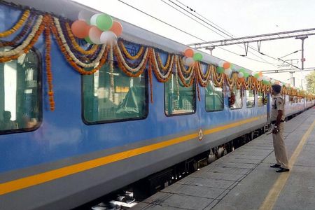 Taj Mahal City Local Tour by Train from Delhi-All Inclusive