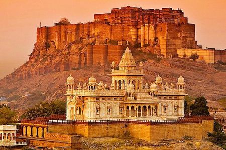 Private tour of Must visit places in Rajasthan with Taj Mahal