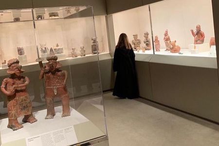 An Interactive Magical Arts Museum Tour