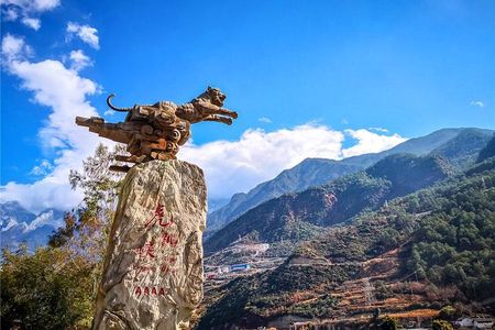 1 Day Tiger Leaping Gorge Hiking Tour from Lijiang
