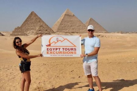Private All INC-Pyramids,Camel(1 HOUR)Egyptian Museum,Flucca,Coptic Cairo& Lunch