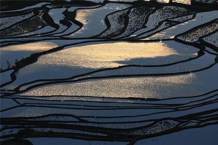 Jianshui and Yuanyang Hani Rice Terraces 3 Days Group Tour