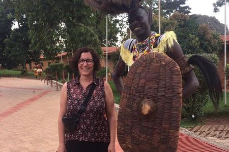 Half-day Kampala City Tour and Traditional Dance Show with Dinner (7-Hours)