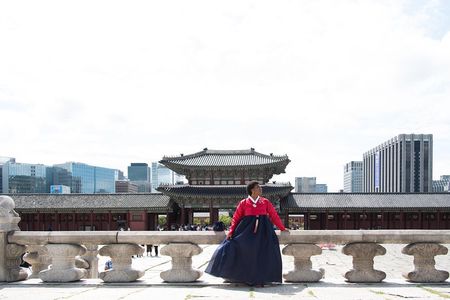 Private Palace Photo Shoot in Seoul with a Photographer