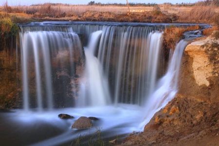 Valley of Whales and Wadi El Rayan Water Falls Day Tour from Cairo