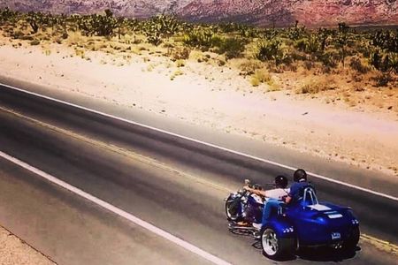  Vegas Strip and Red Rock Canyon Guided Trike or Slingshot Tour 