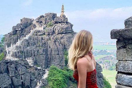 Ninh Binh Full-Day Tour from Hanoi to Hoa Lu, Tam Coc & Mua Cave Via Boat & Bike