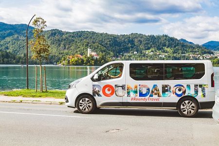 Bled Lake with island and castle - small group - day trip from Ljubljana