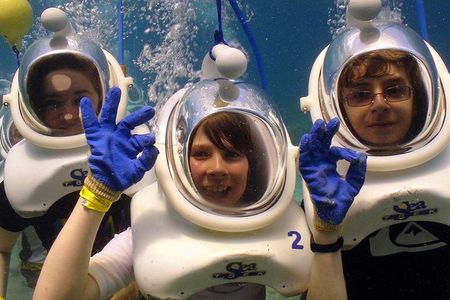 Sea Trek Helmet Dive at Coral World Ocean Park