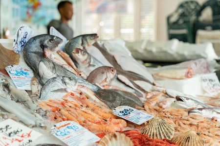 Small Group Market tour and Cooking class in Vietri Sul Mare