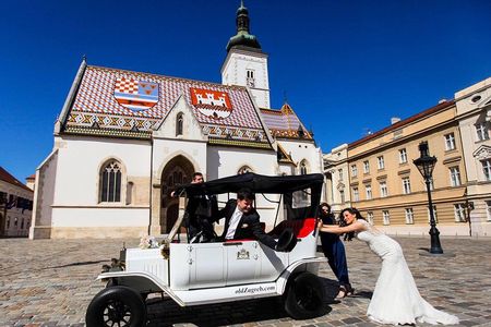 Zagreb Upper Town 40-Minute Electric Ford T Sightseeing Tour 