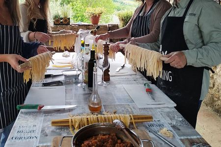 Private Tuscan Cooking Class And Wine Tasting in Radda in Chianti
