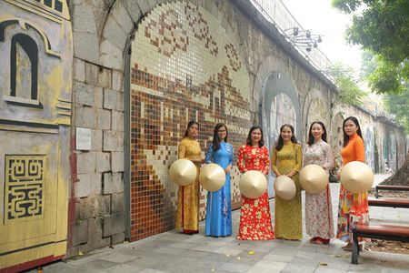 Half-Day Hanoi City Tour by Scooter