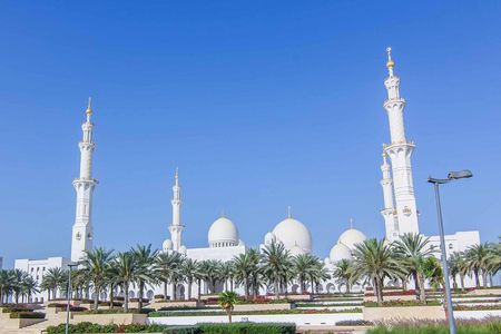 Private Abu Dhabi highlights with Louvre Museum & Grand Mosque with 5* lunch
