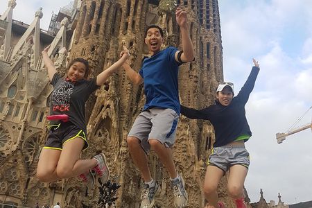 Barcelona Running Tour. Discover the city with a local