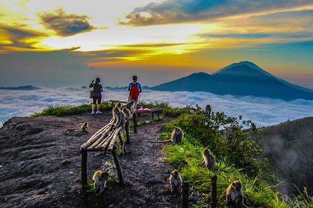 Mount Batur Volcano Sunrise Trekking with Breakfast