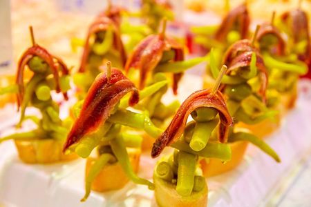 Pintxo tour and D.O wines in San Sebastian