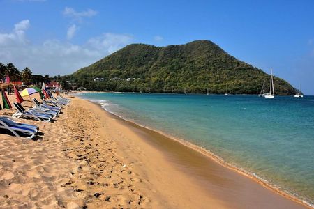 St. Lucia Reduit Beach Shuttle - Groups Only Cruise ship Guest only groups 