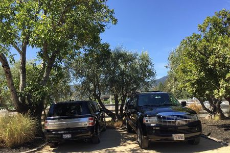 6-Hour Private Wine Country Tour of Napa Valley (up to 6 people) in Large SUV