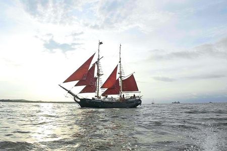 Cartagena, CO: Island Beach Trip on Pirate Boat+Drinks & Lunch
