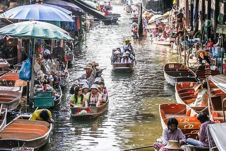 Private Tour: Damnoen Saduak Floating Market and Maeklong Railway Market