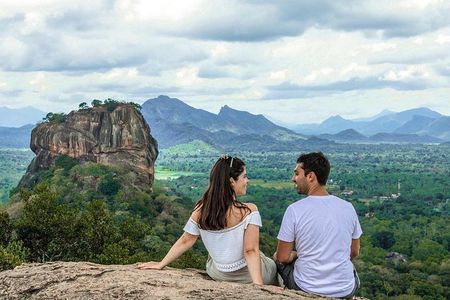 3 Days Tour to Kandy, Nuwara Eliya & Sigiriya