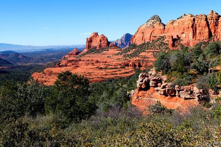 PRIVATE Sedona Jeep Tour 4X4 Hummer On-Road - Sedona Highlights 