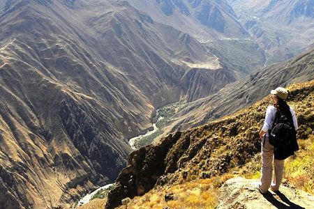 Colca Canyon Arequipa 2D / 1N