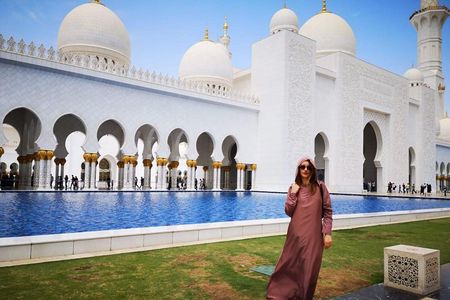 Abu Dhabi City Tour (Grand Mosque & Qasr Al Watan)