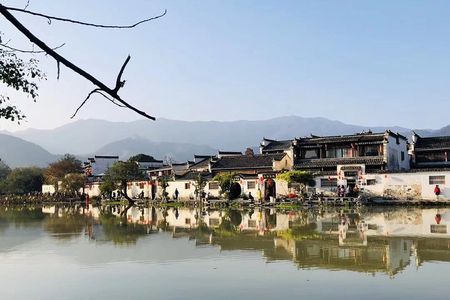 Private Hiking Tour along Xihong Ancient Trail in Huangshan City & Mt. Qiyun