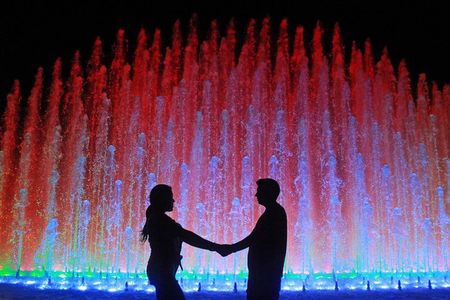 Magic Fountains Park & Barranco Tour by Night (Small Group)