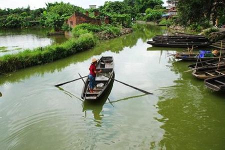 Ancient Water Village Folk Houses and Wine Culture Private Tour