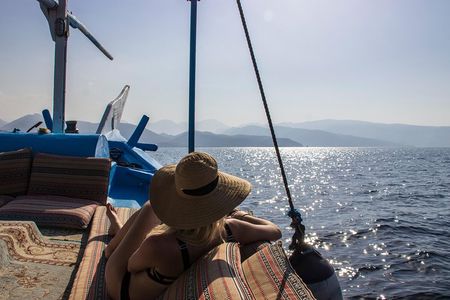 Musandam Khasab Day Trip and Dhow Cruise from Dubai