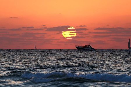 Phi Phi Maiton Khai Sunset Premium Tour 