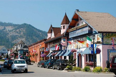 Seattle: Snoqualmie Falls and Leavenworth Day Trip