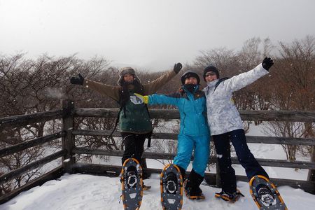 First snow play & snowshoe