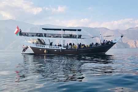 Musandam Sea Safari with Lunch From Dubai