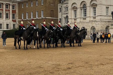 Royal London Grand Tour with Chauffeur and Guide