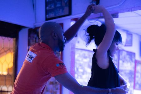 In your Salsa: A salsa barhopping night at Cartagena local bars