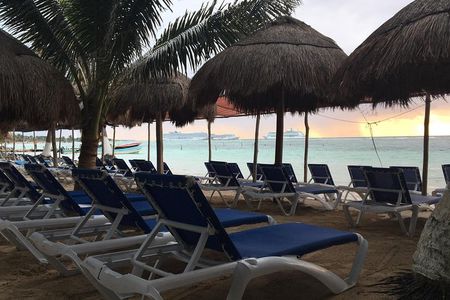 ADULTS GOLD A day at the beach at Los Arrecifes Restaurant-Open Bar And Massage.