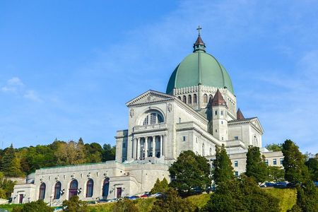 Small-Group Sightseeing Tour of Montreal