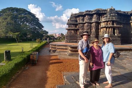 Bangalore: Shravanabelagola + UNESCO Belur & Halebidu Tour