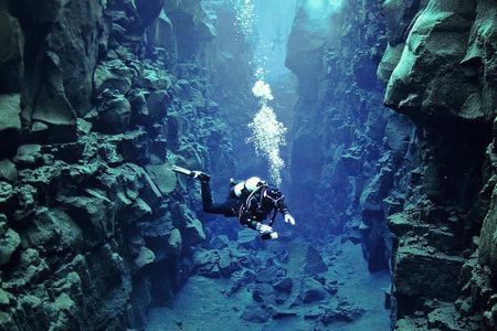 Diving Between Tectonic Plates