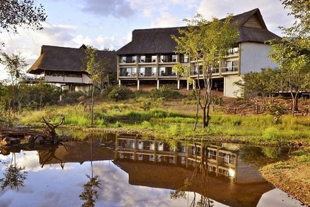 3 Days / 2 Nights Victoria Falls Safari Club Package 