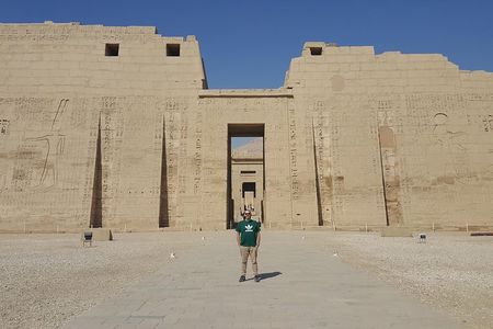 Luxor West bank (Queens valley, Habu Temple and Deir Elmadina) - Private