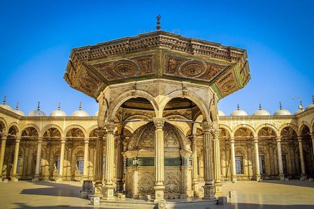 Private Cairo day tour (Museum – citadel – Islamic Cairo-Khan el Khalili Bazzar)