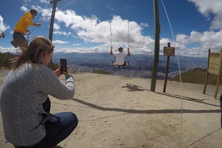 Private Tour: Mitad del Mundo Museum, Pululahua Crater & Quito´s TelefériQo